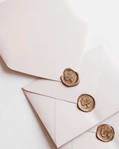 Efficiëntie en Precisie in Documentatie: De Onmisbare Rol van een Datumstempel